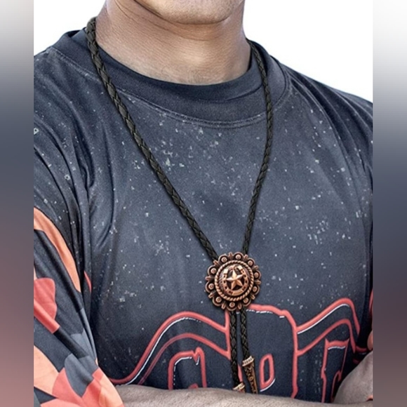 New copper horshoe star leather bolo tie approximately 40".  Silver or copper - Picture 3 of 9